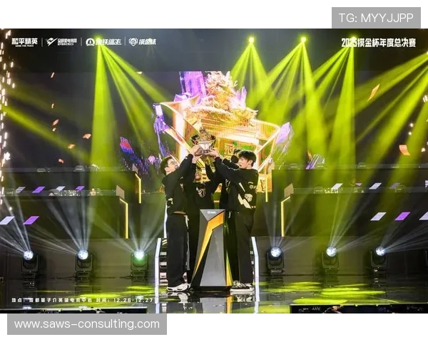 聚焦和平精英：探讨FPX战队成员的个人能力与团队协作之道