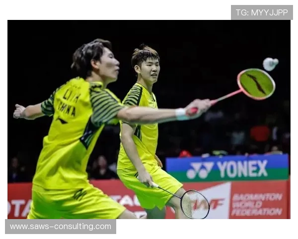 黄秀英亲授羽毛球技巧与心得体会助你提升竞技水平