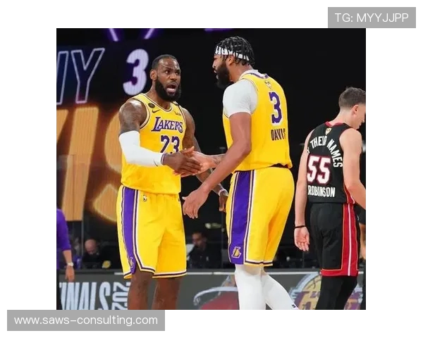 上海队与火箭队的精彩对决尽在CCTV5直播盛宴中尽情观看