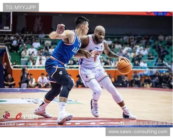 四川队与辽宁队季前赛精彩对决展现新赛季篮球魅力与球队实力提升 四川队与辽宁队季前赛精彩对决展现新赛季篮球魅力与球队实力提升