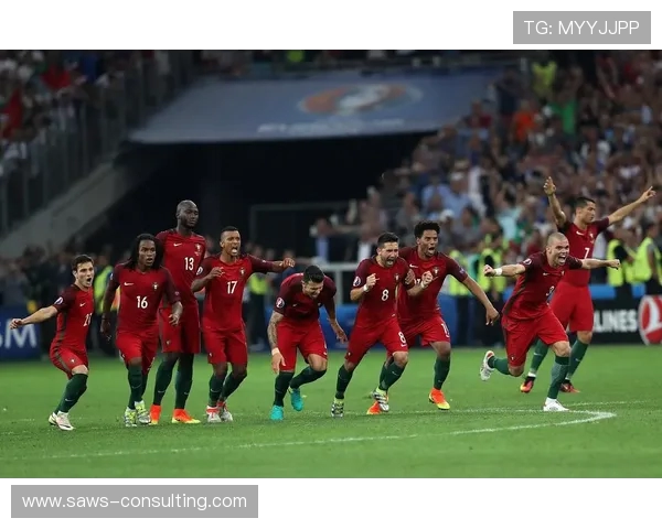 圣保罗与弗卢米对决前瞻分析双方实力与战术博弈的精彩碰撞 圣保罗与弗卢米对决前瞻分析双方实力与战术博弈的精彩碰撞